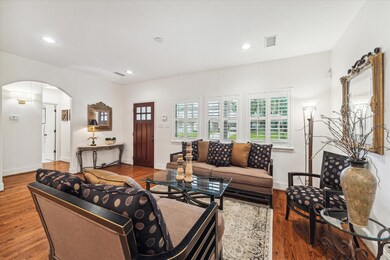 1713 Woodcrest Dr, Houston, TX 77018 - photo 6