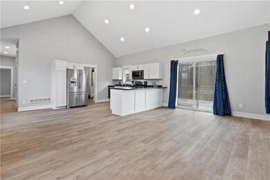 71 Metcalf St, Maxwell, IA 50161 - photo 5