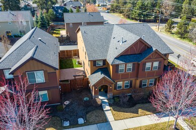 20445 Brentwood Ave, Bend, OR 97702 - photo 3