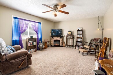 448 W Old unit 91, Parowan, UT 84761 - photo 4