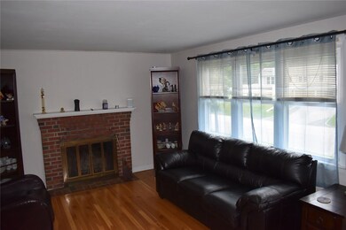 93 Pine River Dr, North Kingstown, RI 02852 - photo 6