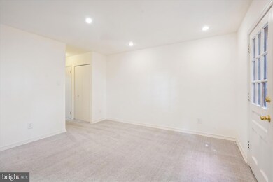 2941 Waterford Ct, Vienna, VA 22181 - photo 7