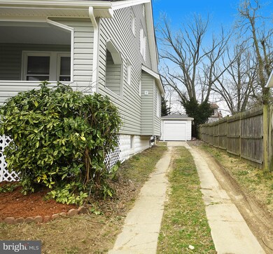 2825 Pinewood Ave, Baltimore, MD 21214 - photo 4