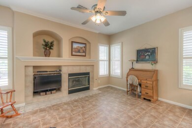 Living Room (3)