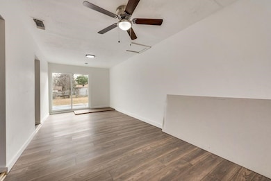 3864 Castle Hills Dr, Dallas, TX 75241 - photo 2