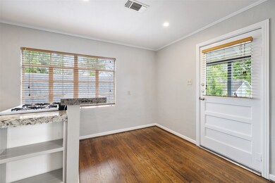 5406 Sheldon St, Houston, TX 77008 - photo 6