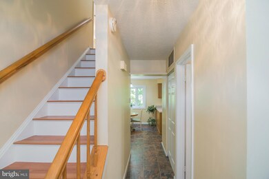 18138 Tebbs Ln, Dumfries, VA 22026 - photo 5