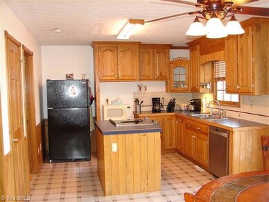 4704 Old Lexington Rd, Asheboro, NC 27205 - photo 7