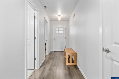 1871 SE Academy St, Dallas, OR 97338 - photo 3