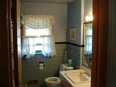 8915 Parrish Ave, Highland, IN 46322 - photo 6