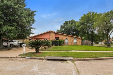 15710 Donforth Dr, Houston, TX 77053 - photo 3