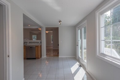 124 Myrtle St, Indian Orchard, MA 01151 - photo 6