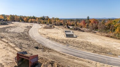 39 Windsor Dr unit B, Litchfield, NH 03052 - photo 2