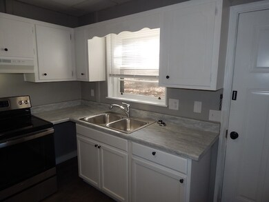 202 Bulwinkle Dr unit C, Walhalla, SC 29691 - photo 4