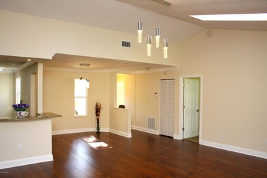 8461 Spicewood Dr, Jacksonville, FL 32216 - photo 5