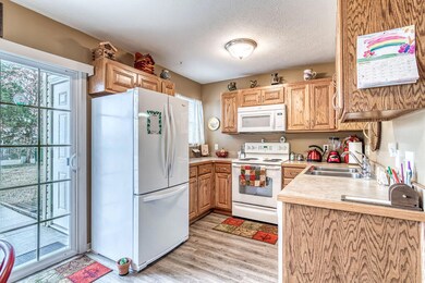 Full Size Kitchen