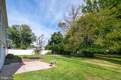 167 Fletcher Dr, Morrisville, PA 19067 - photo 3