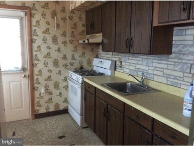 661 Gordon St, Reading, PA 19601 - photo 5