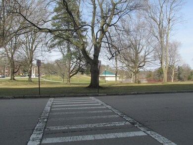 Executive House unit 208, Worcester, MA 01609 - photo 3