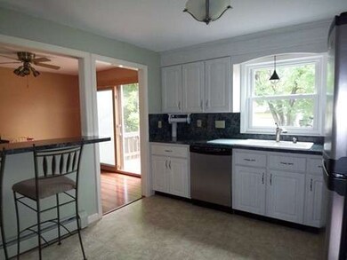 7 S Cedar St unit 7, Milford, MA 01757 - photo 5