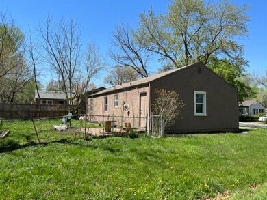11401 W 69th St, Shawnee, KS 66203 - photo 2
