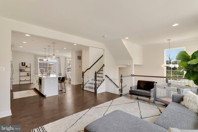 6920 Stansbury Ln, Landover, MD 20785 - photo 7