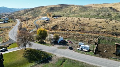 Overview of rural landscape with mountains