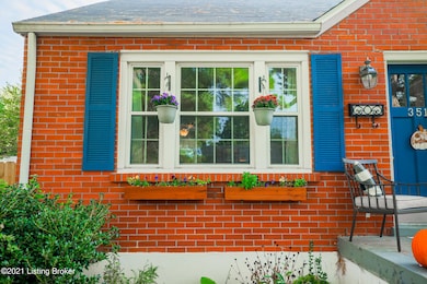 3511 Canterbury Dr Louisville, KY 4029