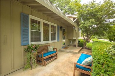 7106 Edgewood Blvd, Shawnee, KS 66203 - photo 2