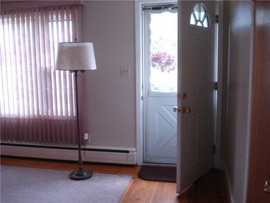 10 Davis Ct, Cranston, RI 02910 - photo 4