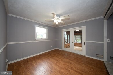 325 Burnside Ct, Joppa, MD 21085 - photo 6
