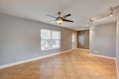 4720 living room to entrance