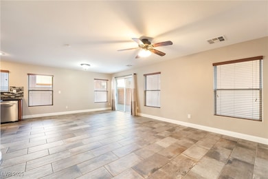 182 Gilliflower Ave, Las Vegas, NV 89183 - photo 3