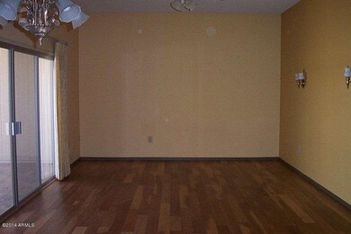 NICE LIVING ROOM W/WOOD FLOOR