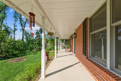 5200 Broadview Dr SE, Cedar Rapids, IA 52403 - photo 2