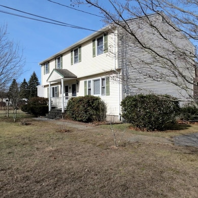 24 Pelham Rd, Hudson, NH 03051 - photo 5