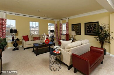 3019 Chesapeake Dr unit 4, Dumfries, VA 22026 - photo 4