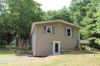 112 Mountain Springs Rd, Milford, PA 18337 - photo 2