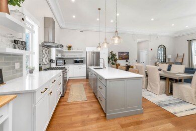 Gourmet kitchen ready to entertain!