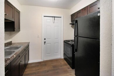 698 SW 4th St unit 2, Belle Glade, FL 33430 - photo 2