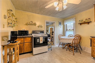 11189 Old Trail Rd, Irwin, PA 15642 - photo 5