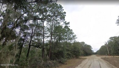 935 Gloria Ave, Interlachen, FL 32148 - photo 3