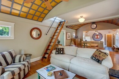 02_15SBarker_1_LivingRoom_LowRes