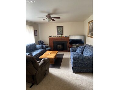 127 N Humbolt St, Canyon City, OR 97820 - photo 3