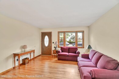 04-Living Room