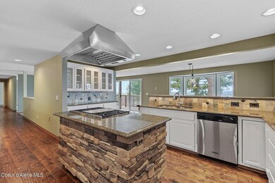 Chef's kitchen