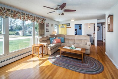 41 Maplewood Dr, Center Rutland, VT 05736 - photo 6