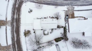 422 Colorado Ave, Marysville, MI 48040 - photo 3