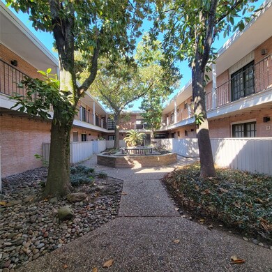 1801 Cortlandt St unit 15, Houston, TX 77008 - photo 3