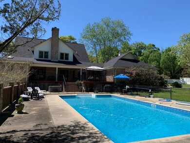Pool & Hot Tub area
